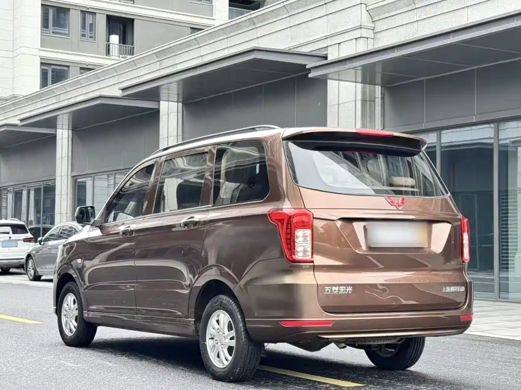 Wuling Hongguang 2019 — фото 8