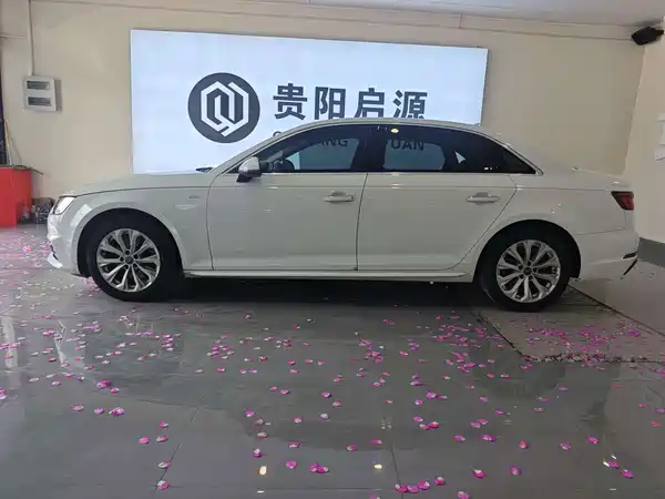 Audi A4L 2019