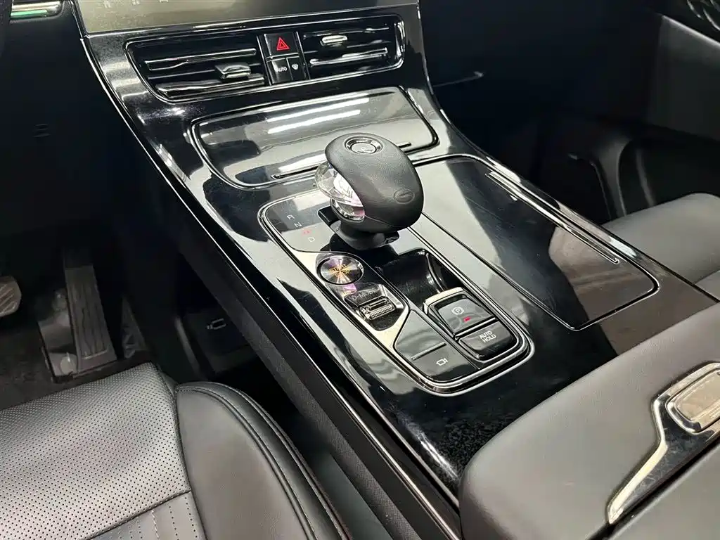 GAC Motor Trumpchi M8 2023 — фото 9