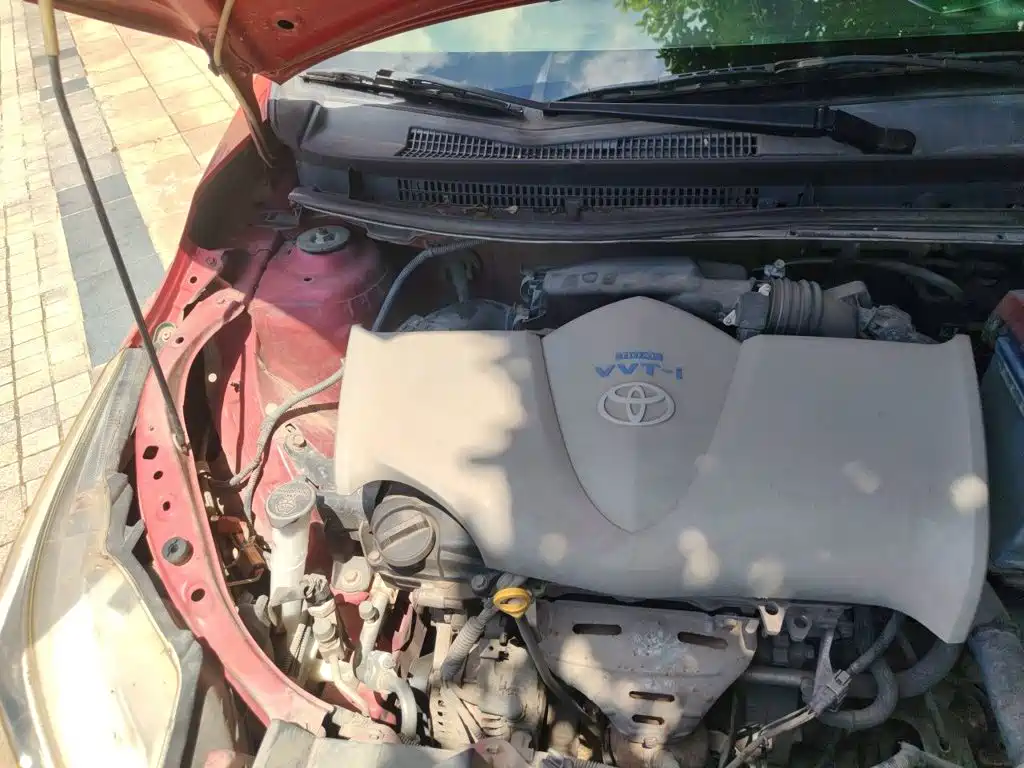 Toyota Yaris L 2015 — фото 21