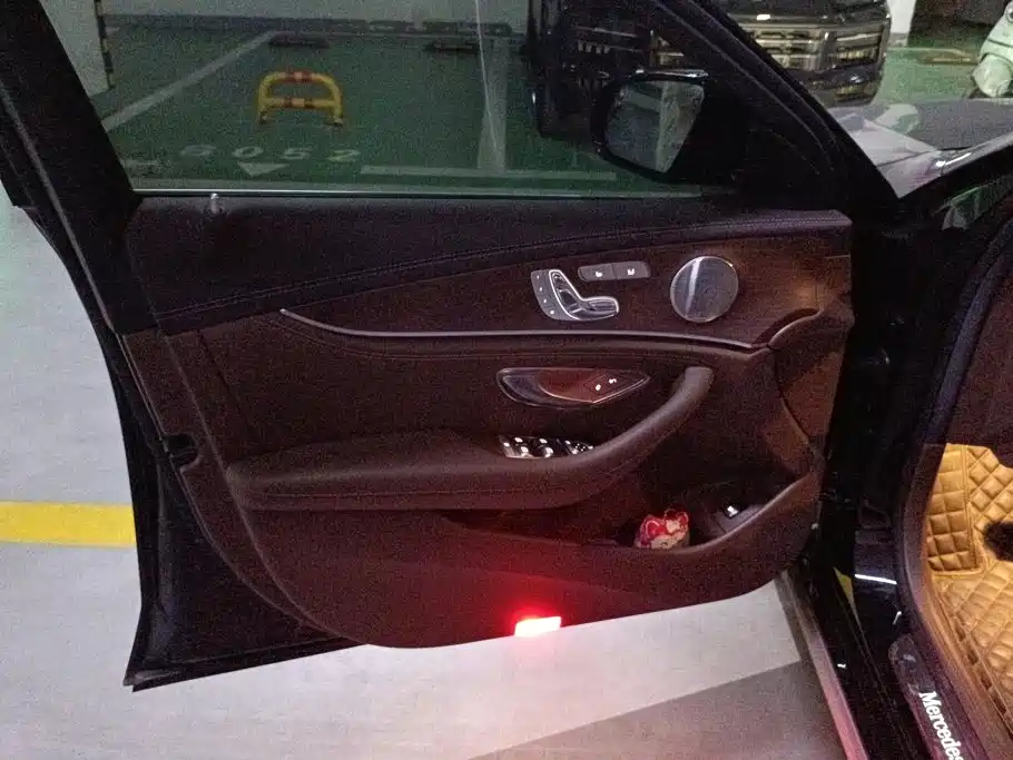 Mercedes-Benz E-Class 2022