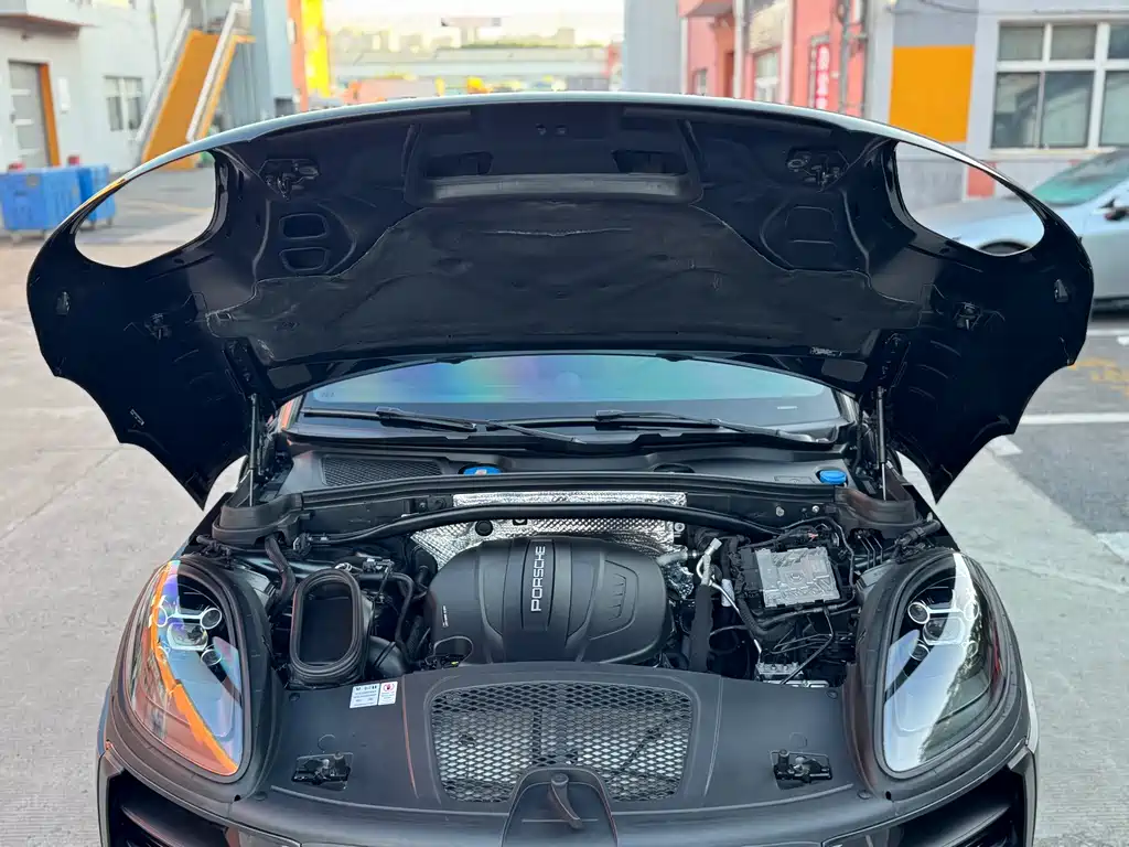 Porsche Macan 2021 — фото 23