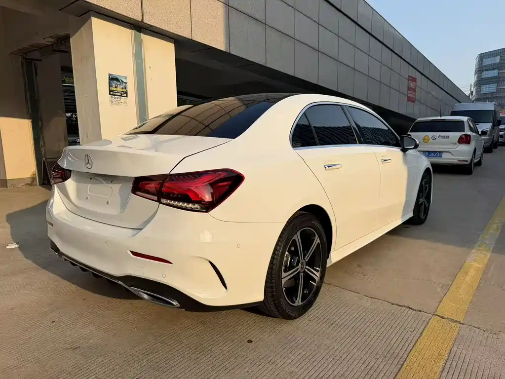 Mercedes-Benz A-Class 2023 — фото 5