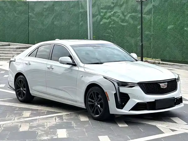 Cadillac CT4 2022