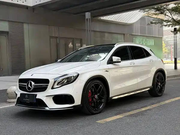 Mercedes-Benz GLA AMG 2017