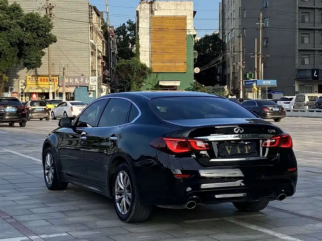 Infiniti Q70 2018 — фото 14