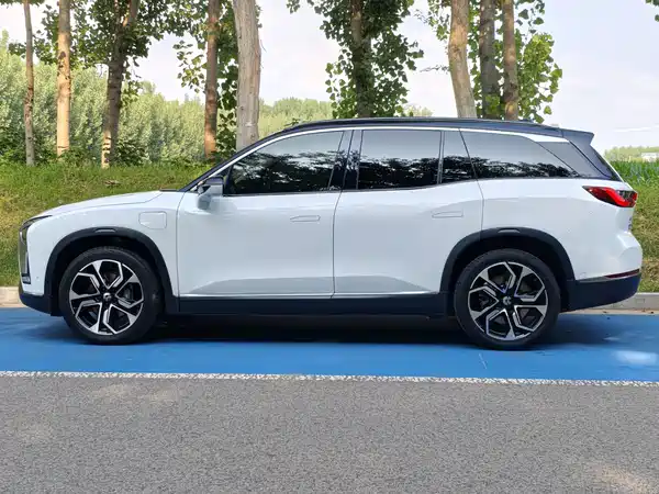 NIO ES8 2020