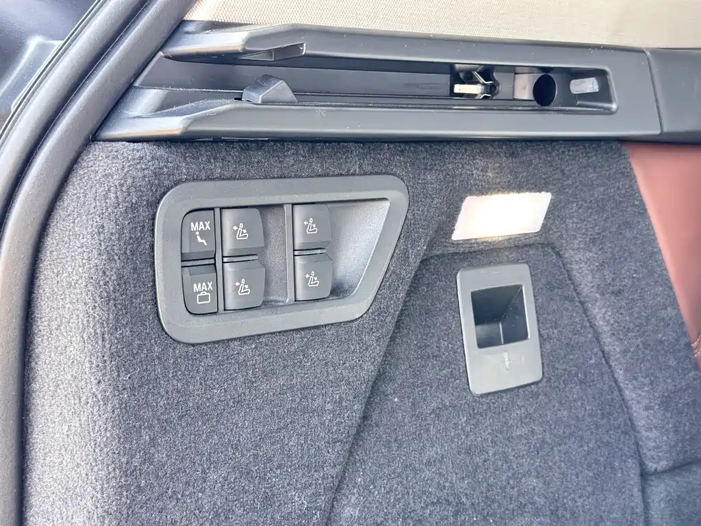 BMW X7 2023 — фото 27