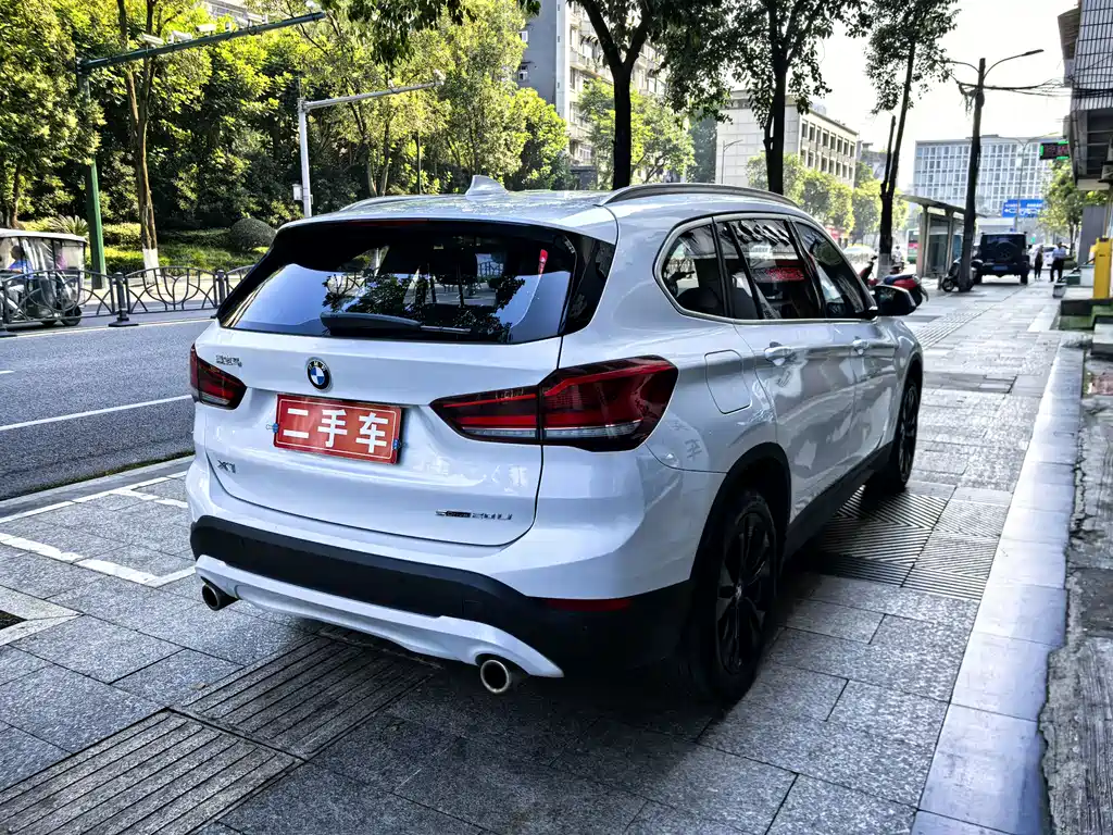 BMW X1 2021 — фото 8