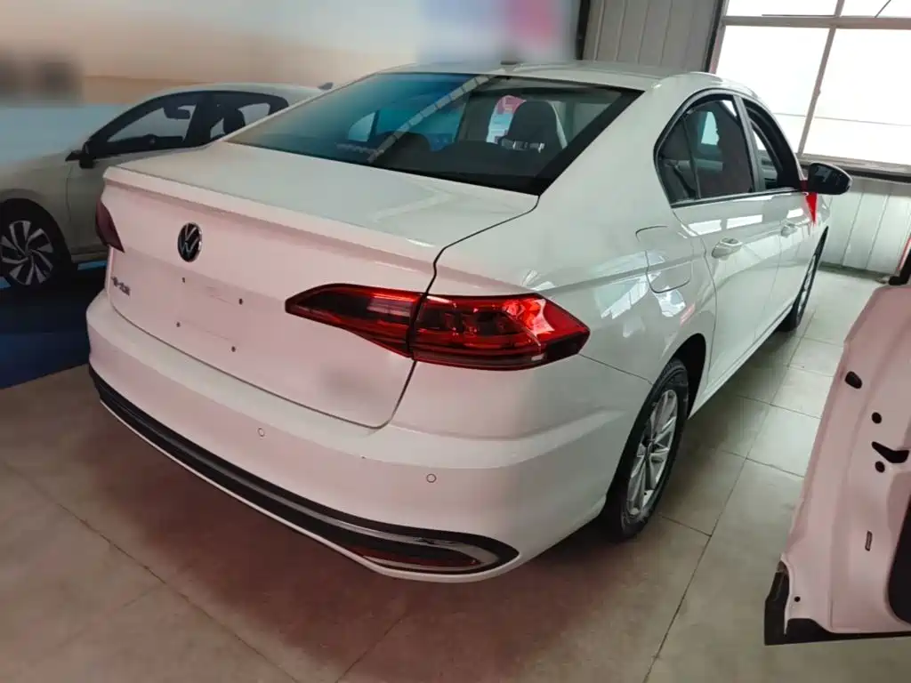 Volkswagen Bora 2024
