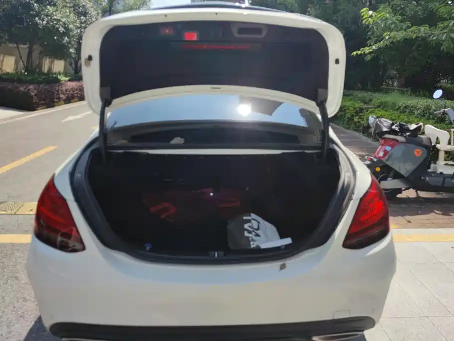 Mercedes-Benz C-Class 2021