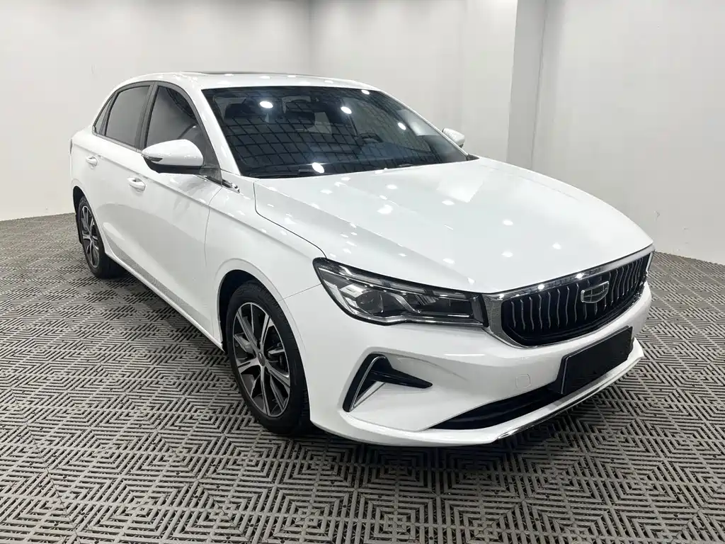 Geely Emgrand 2021