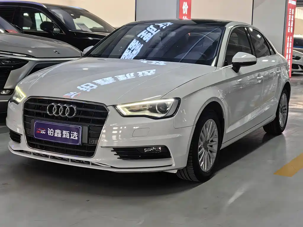 Audi A3 2017 — фото 1