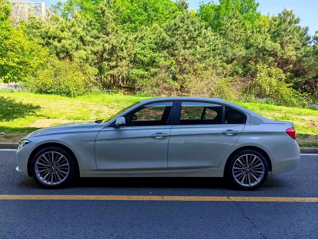 BMW 3 Series 2018 — фото 3