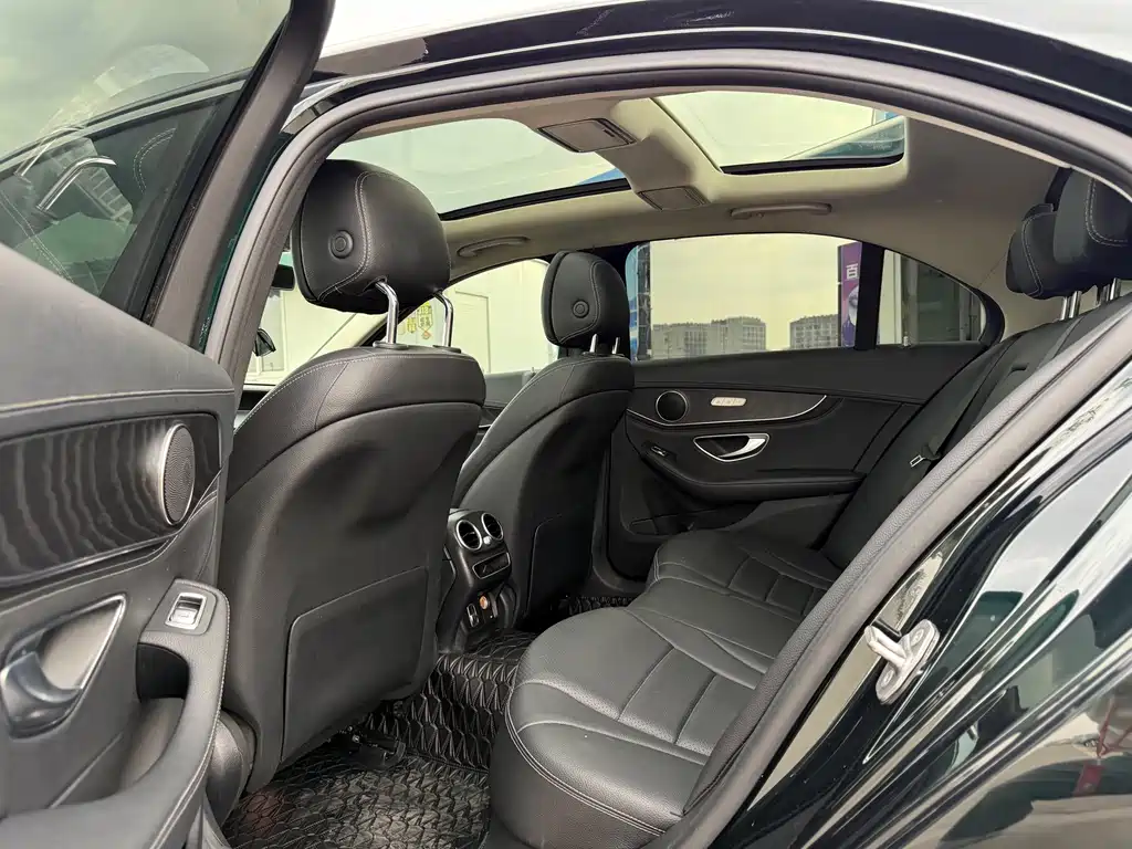 Mercedes-Benz C-Class 2020 — фото 6