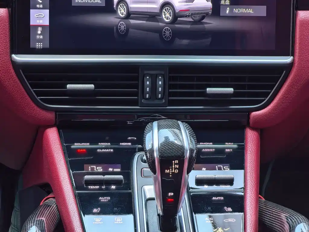 Porsche Cayenne 2020 — фото 10