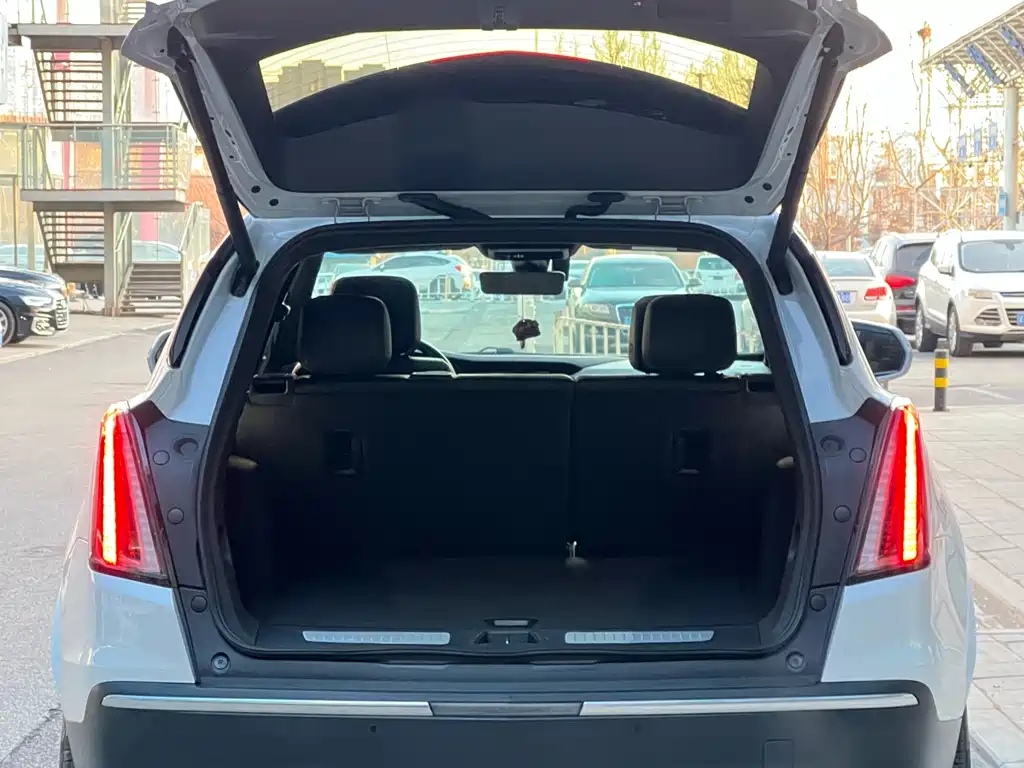 Cadillac XT5 2023 — фото 7
