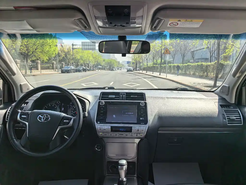 Toyota Prado 2019 — фото 16