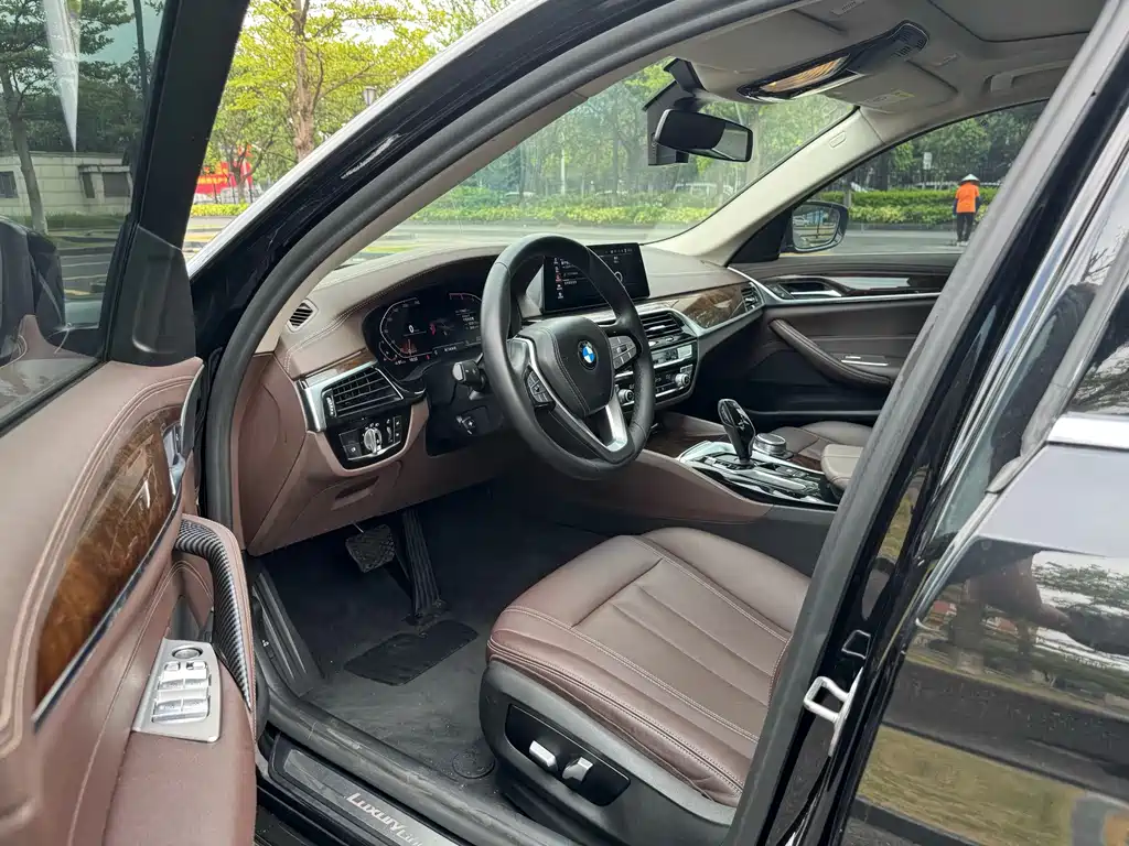 BMW 5 Series 2020