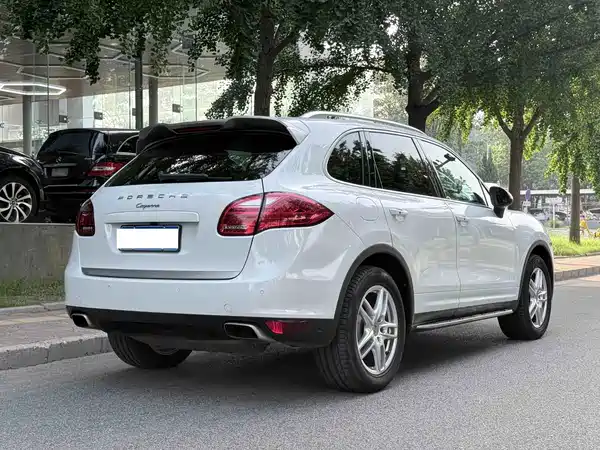 Porsche Cayenne 2014