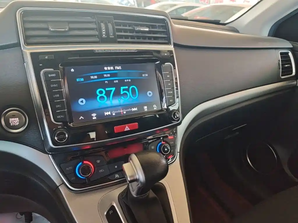 Haval M6 2018 — фото 10