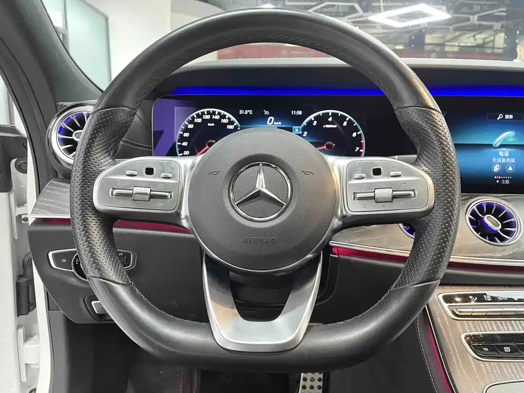Mercedes-Benz CLS 2020 — фото 17