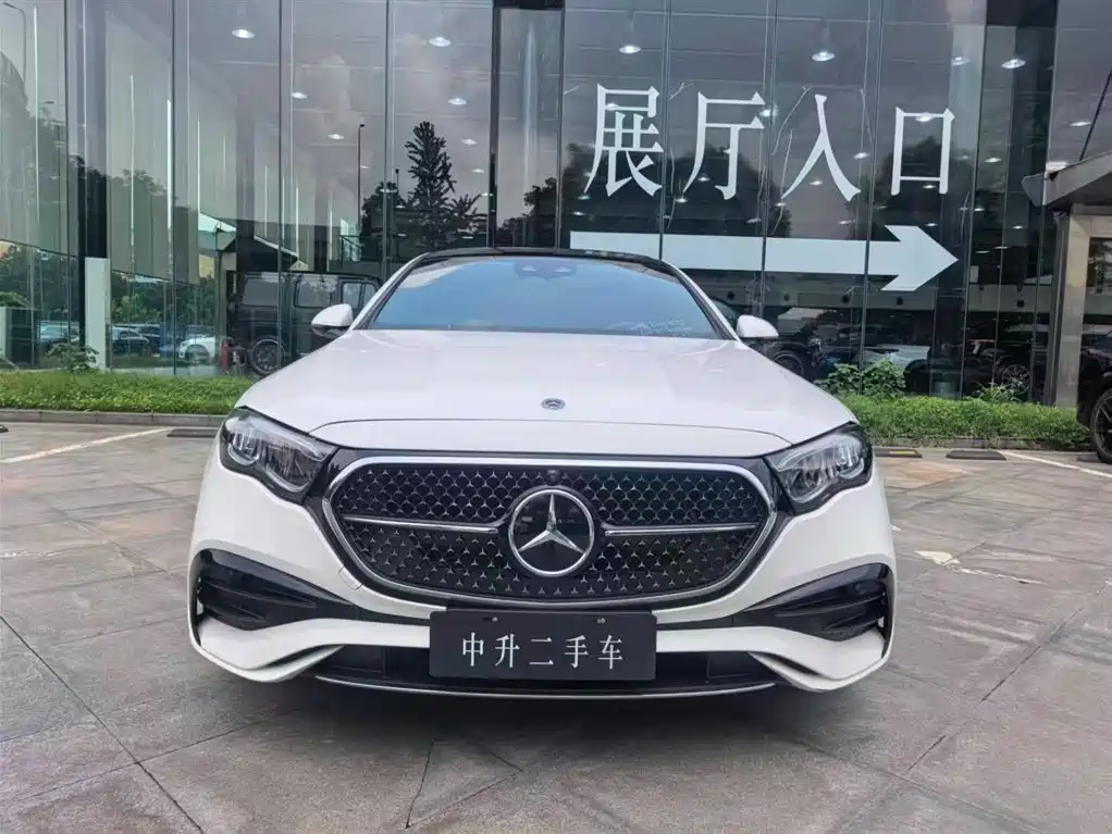 Mercedes-Benz E-Class 2024