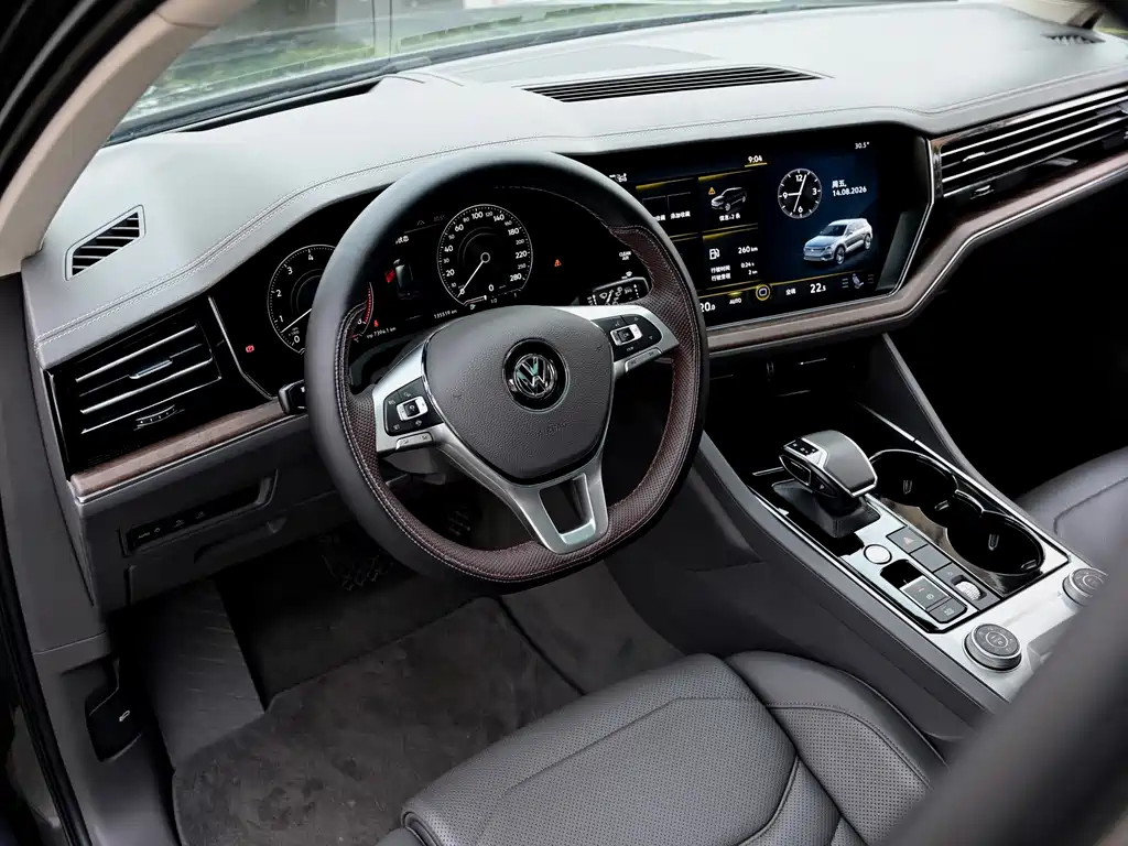 Volkswagen Touareg 2020 — фото 11
