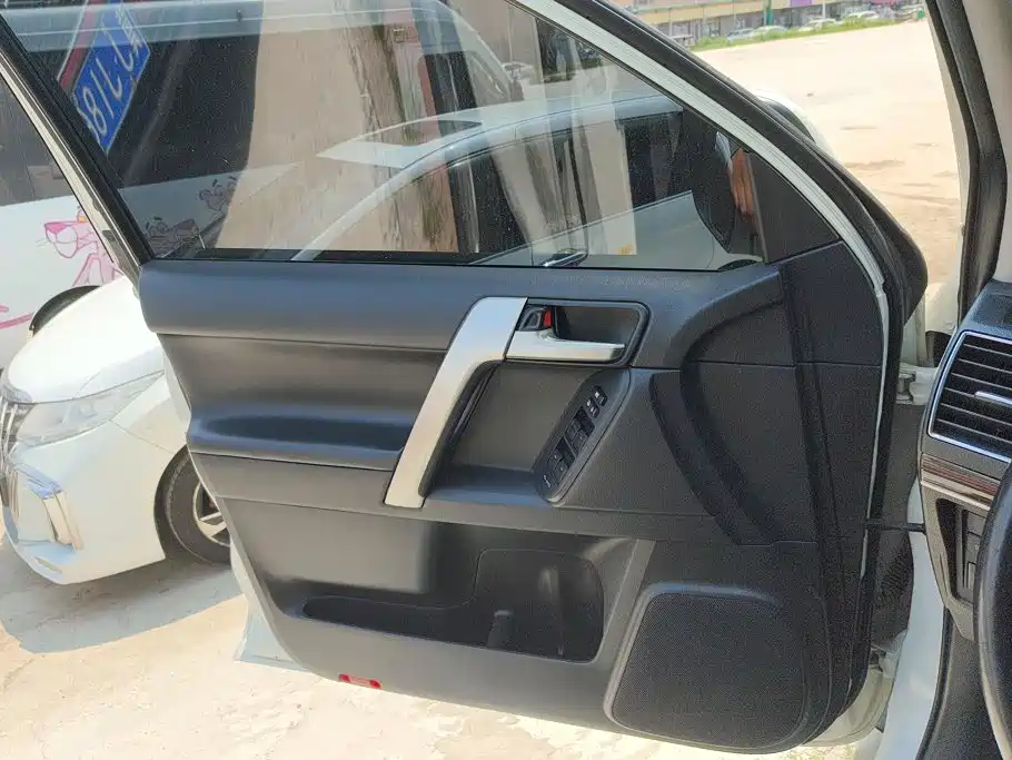 Toyota Prado 2019