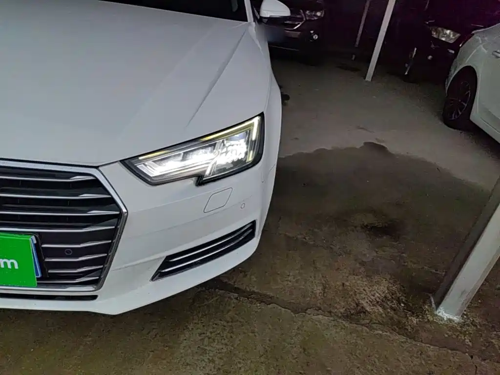 Audi A4L 2017 — фото 24
