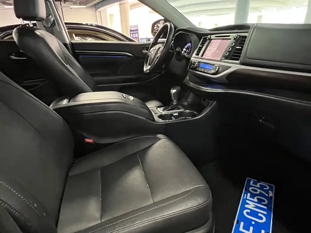 Toyota Highlander 2016 — фото 10