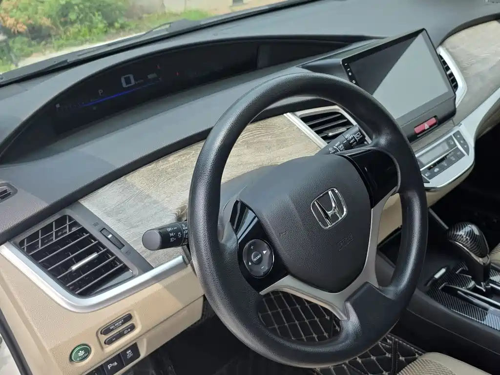 Honda Jade 2017 — фото 10