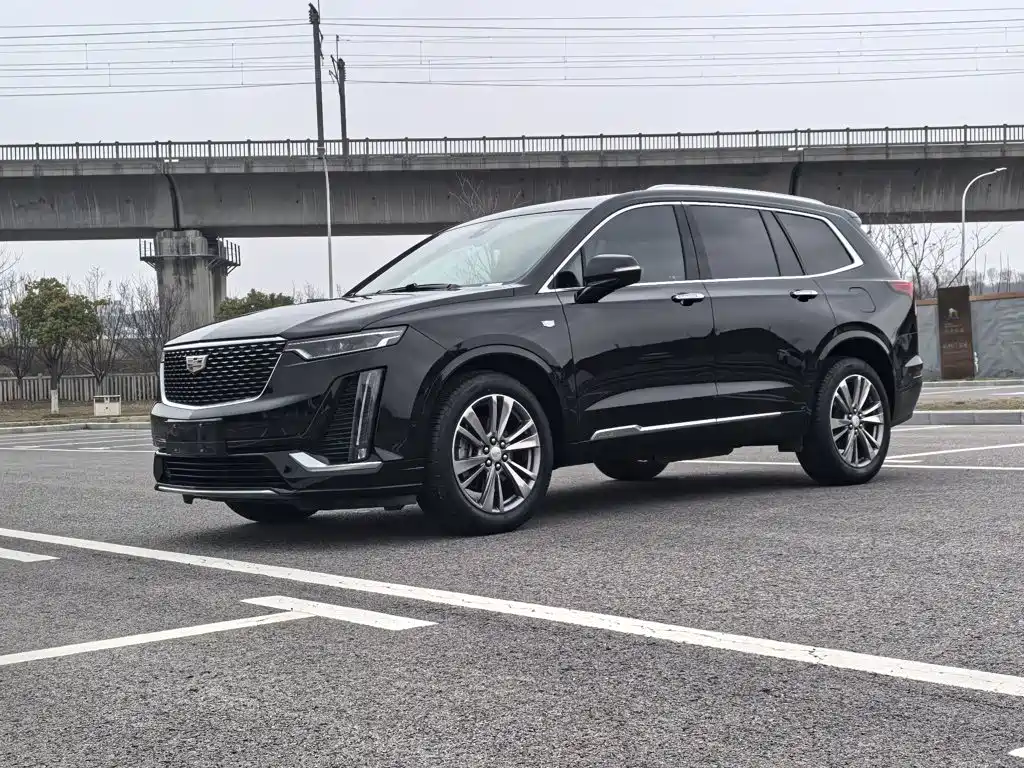 Cadillac XT6 2020 — фото 1