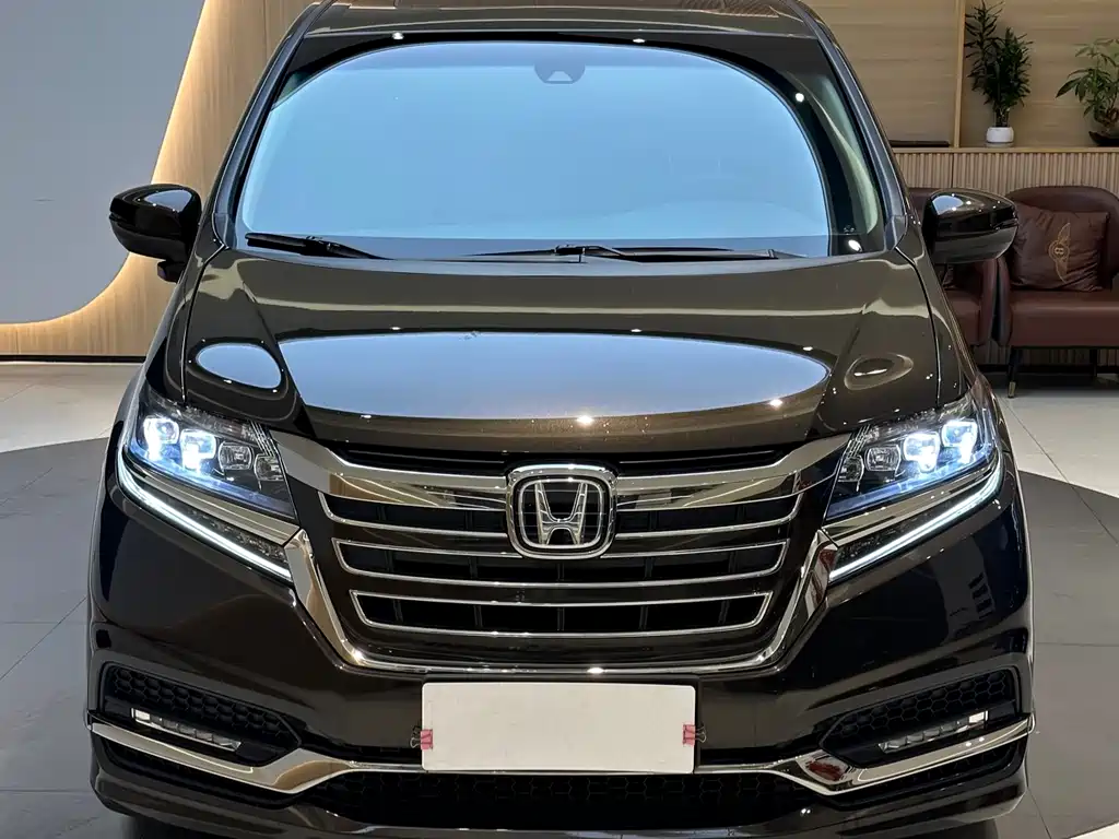 Honda Elysion 2019 — фото 2
