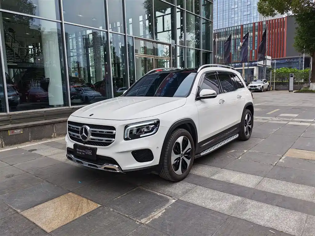 Mercedes-Benz GLB 2023 — фото 1