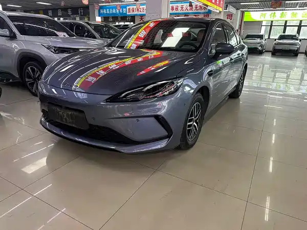 BYD Seal 05 DM-i 2025