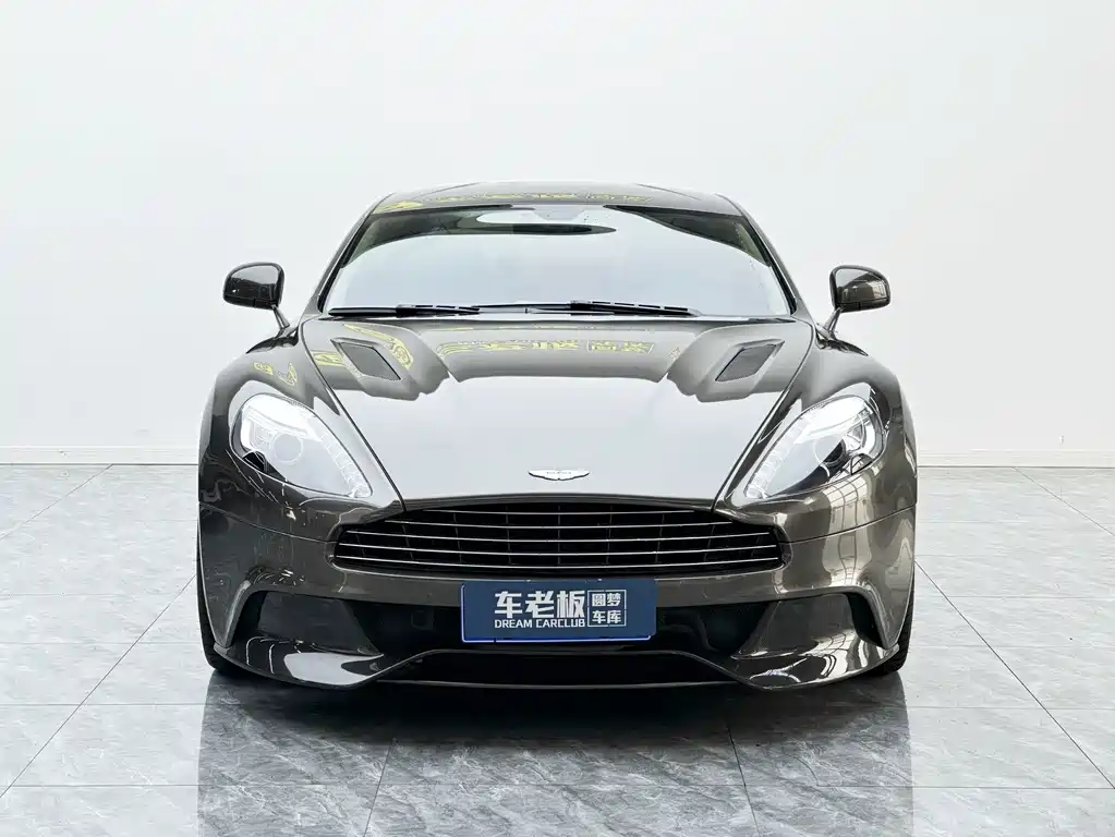 Aston Martin Vanquish 2016 — фото 2