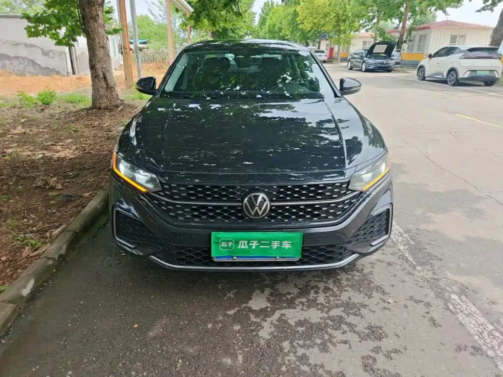 Volkswagen Passat 2024