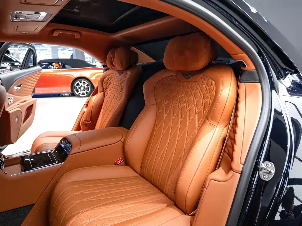 Bentley Flying Spur 2022 — фото 12