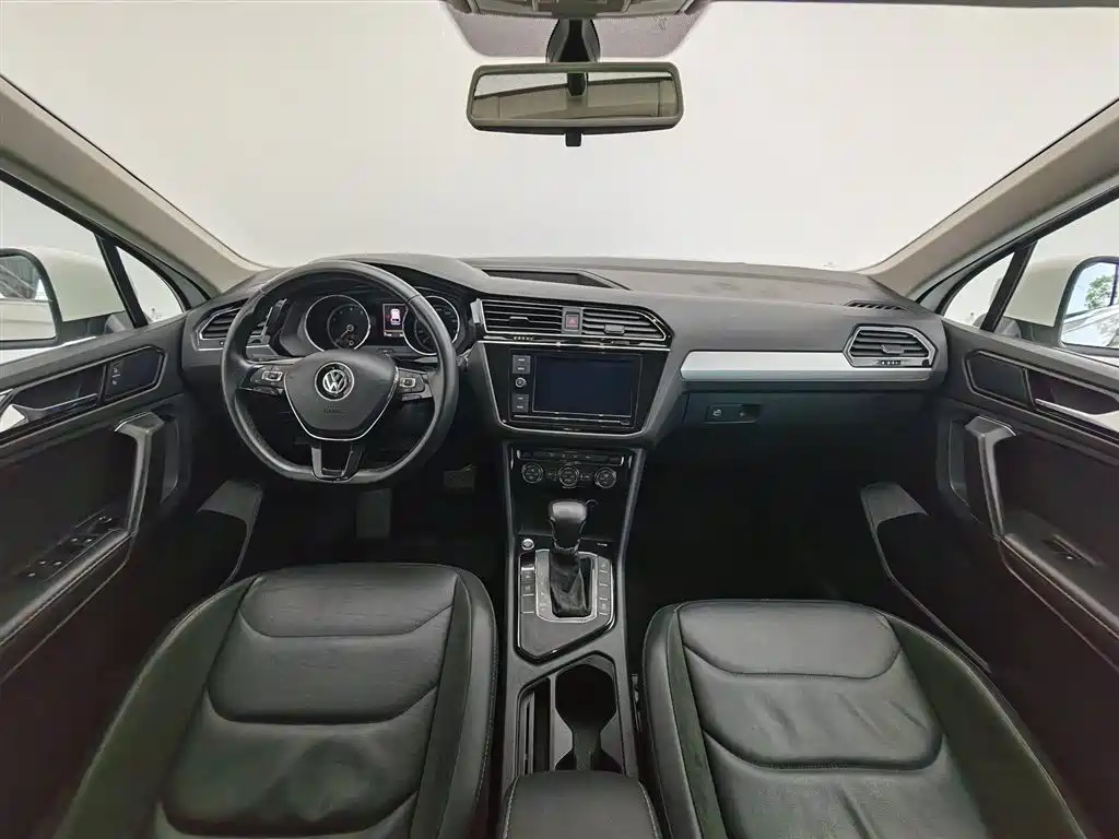 Volkswagen Tiguan L 2018 — фото 5