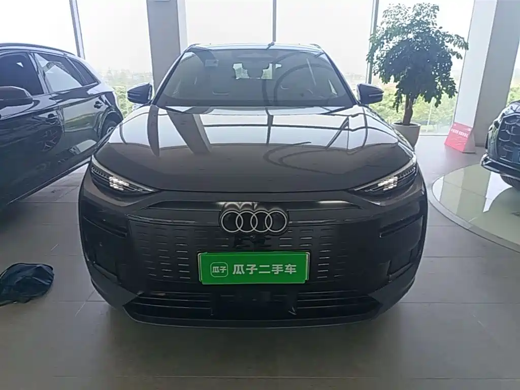 Audi Q6L e-tron 2025 — фото 3