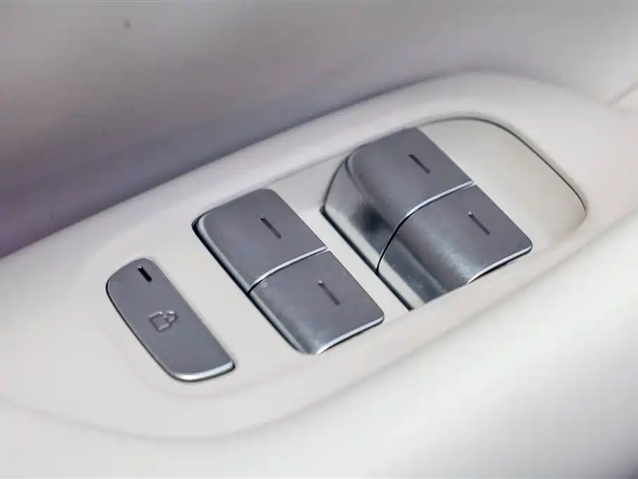Xiaomi YU7 2025 — фото 12