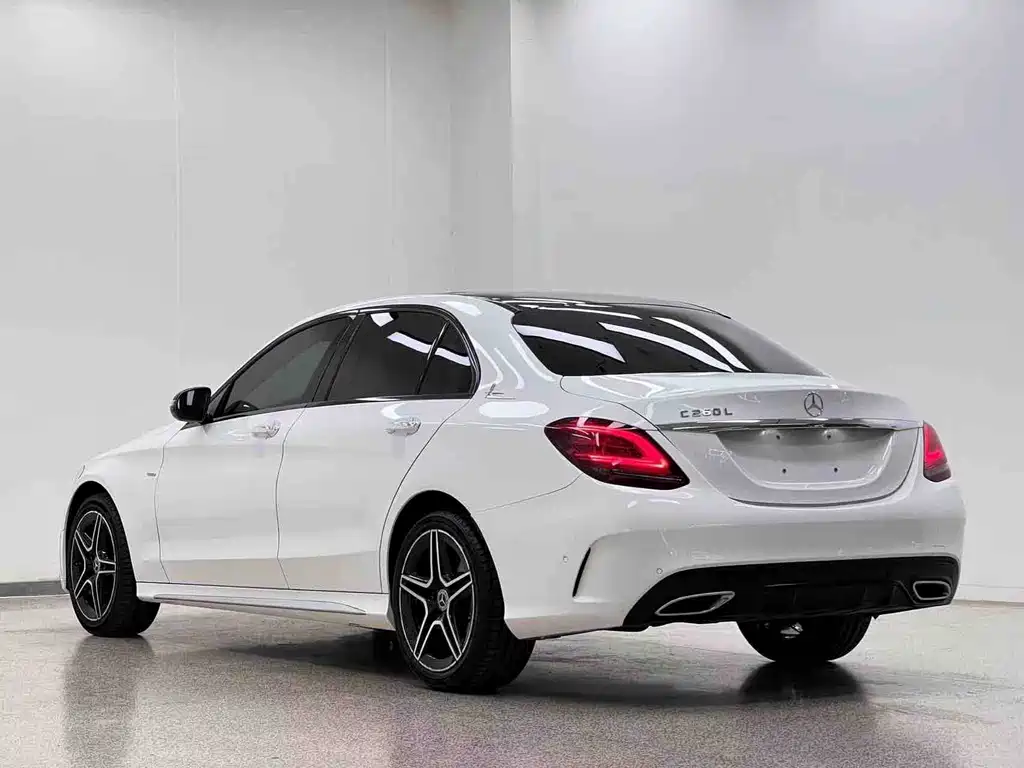 Mercedes-Benz C-Class 2022 — фото 32