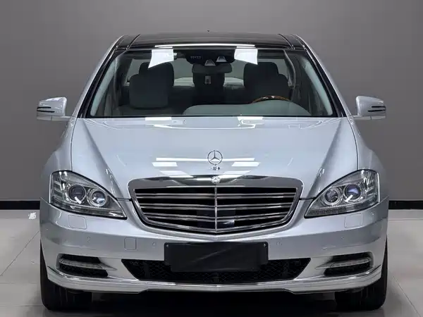 Mercedes-Benz S-Class 2009
