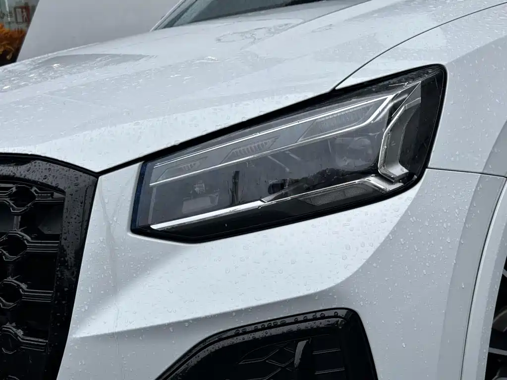 Audi Q2L 2024 — фото 14
