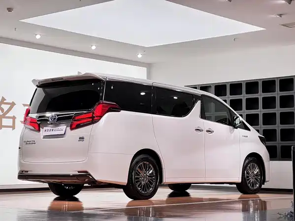 Toyota Alphard 2022