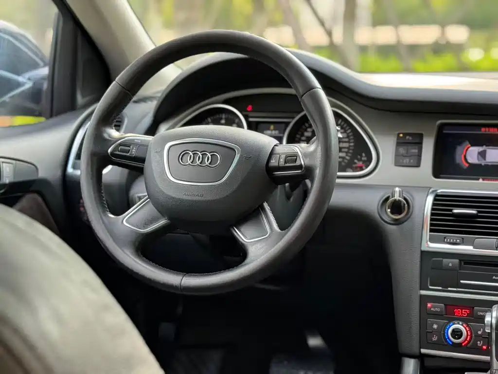 Audi Q7 2014 — фото 15