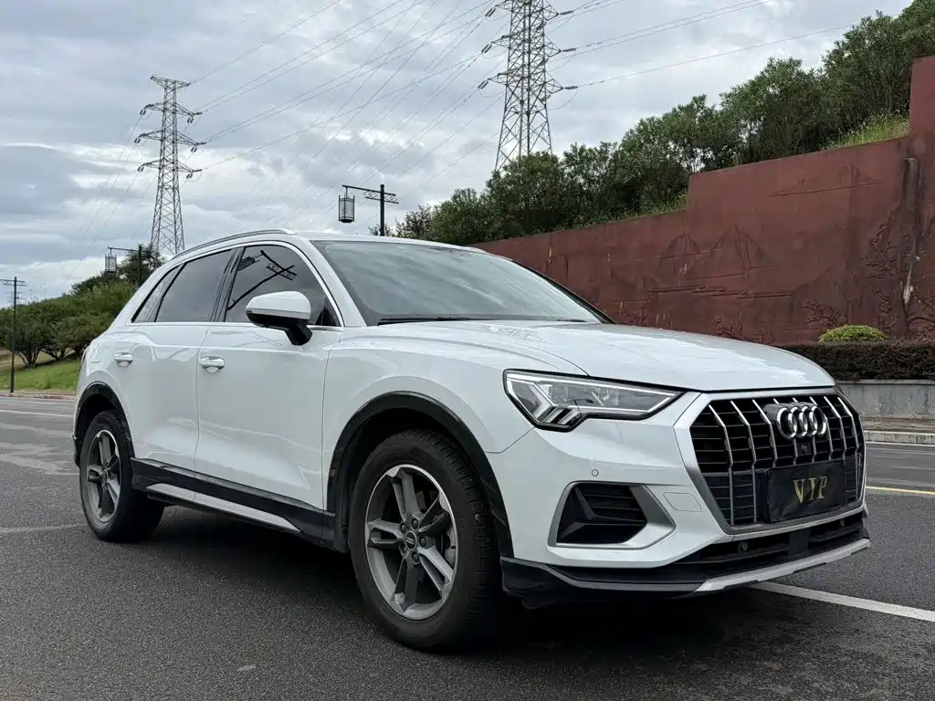Audi Q3 2021