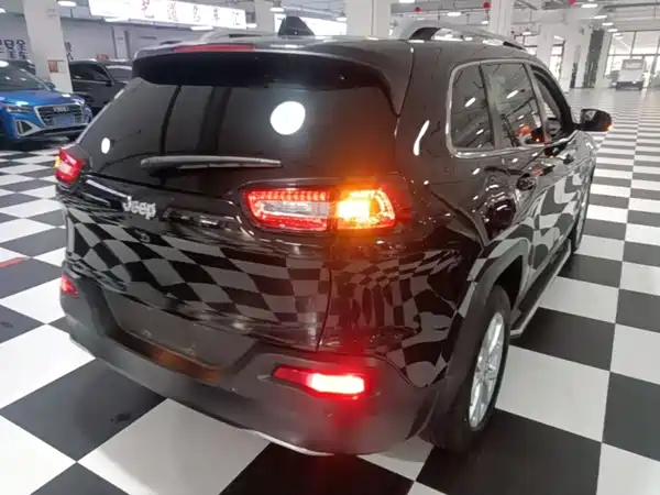 Jeep Cherokee 2018