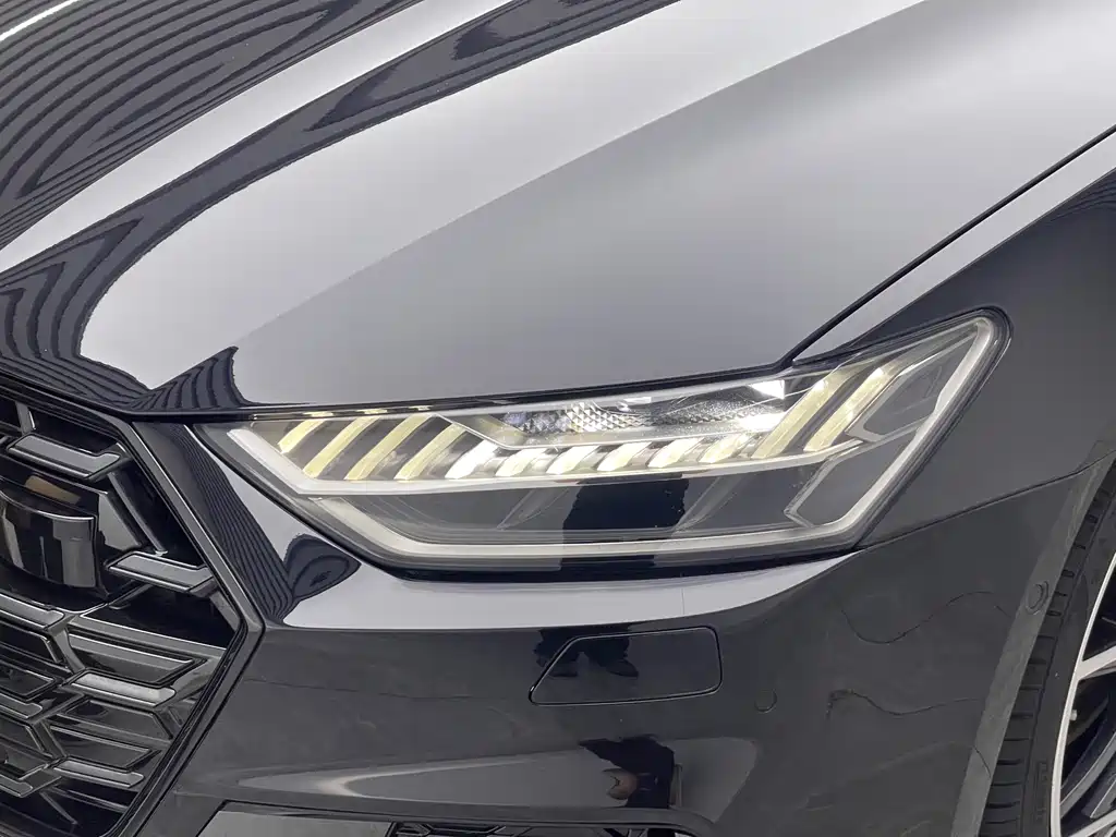Audi A7L 2025 — фото 18